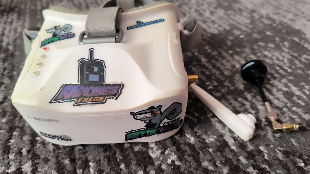 Beta FPV окуляри шолом з записом