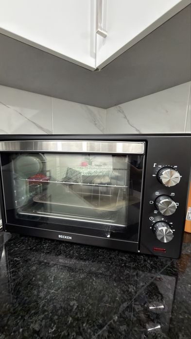 Forno um mes de uso motivo mudança , favor ligar nao respondo msg olx