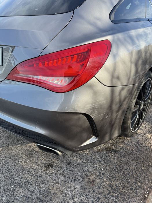 Mercedes-Benz Classe CLA 220 Shooting Brake AMG Line