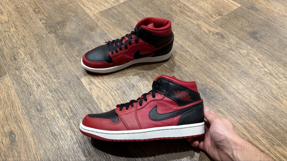 Кроссовки кожаные Air Jordan 1 Mid, размер 41