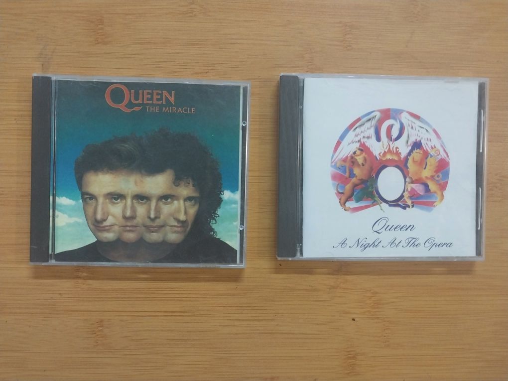 Продам  cd диски  Queen