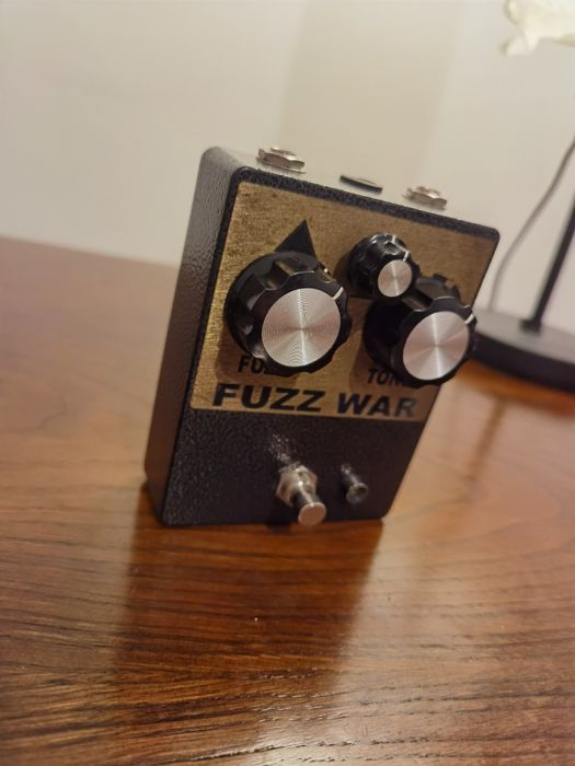 Fuzz war pedal guitarra/baixo