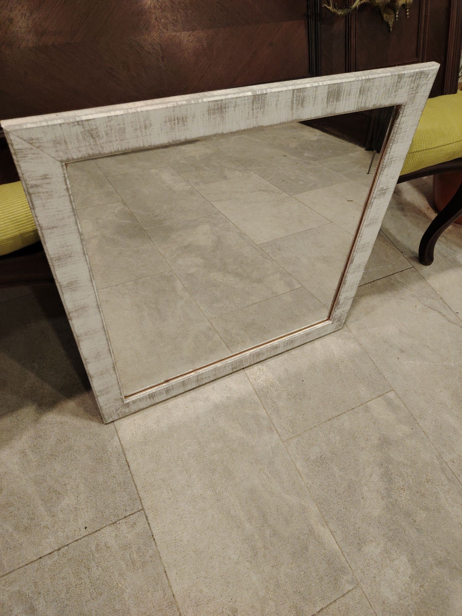 Espelho 70x70 com moldura