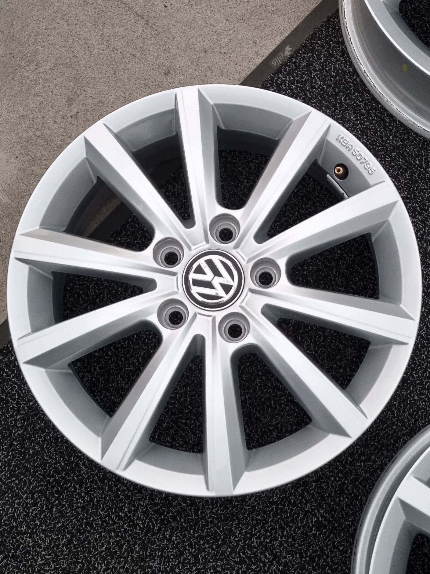 Felgi Alu 16" VW Golf VII VIII VI V Touran Caddy 5x112 SuperStan Orygi