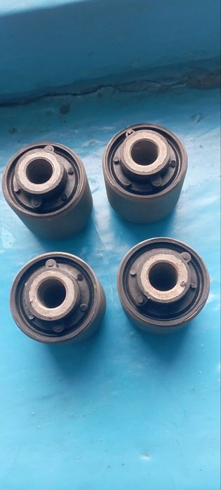 Продам салейнблоки заднього поперечного речага