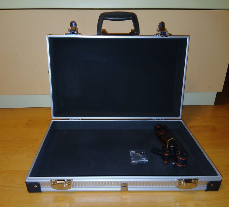 Кейс для листів а4.