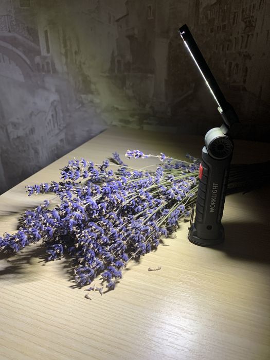 LED ліхтарик на акумуляторі