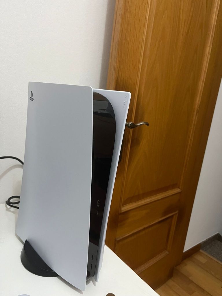 PlayStation 5 com 1 comando
