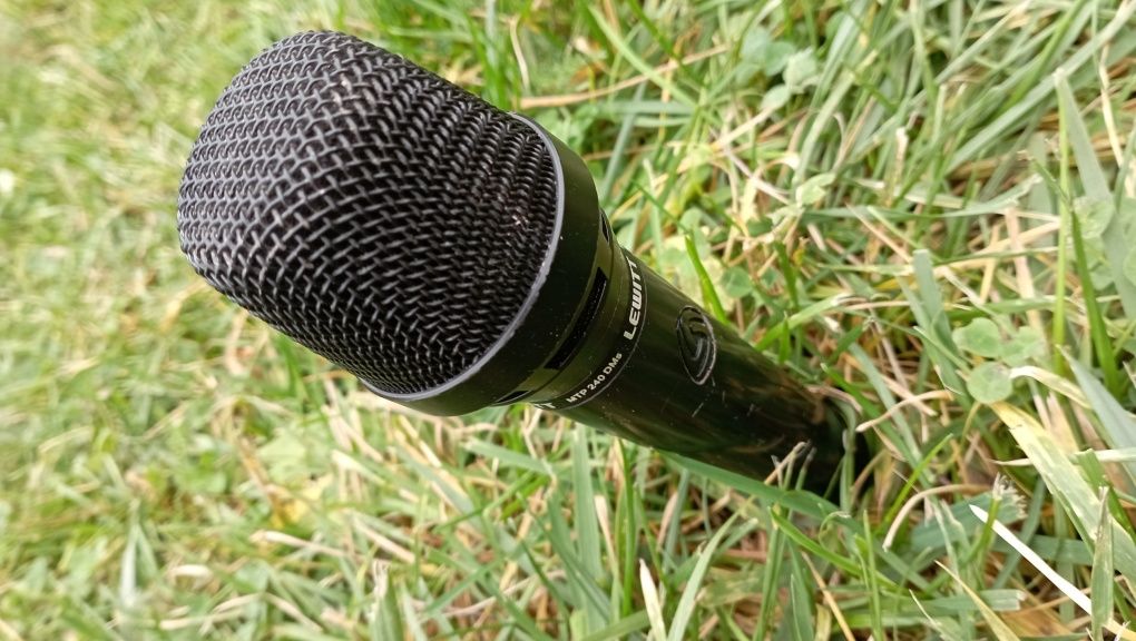 Динамічний вокальний мікрофон LEWITT MTP-240 DMs (вокальный микрофон)