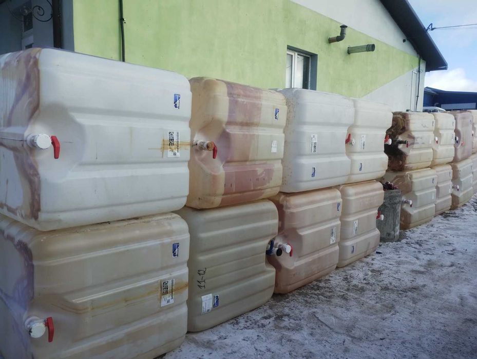 Колба, куб, тара, ємність на 1000л.  Б/В брудний