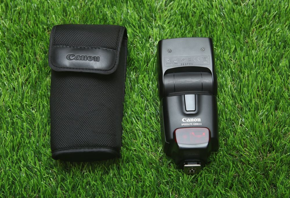 ЧУДНАЯ! Canon Speedlite 430 EX II + Чехол !