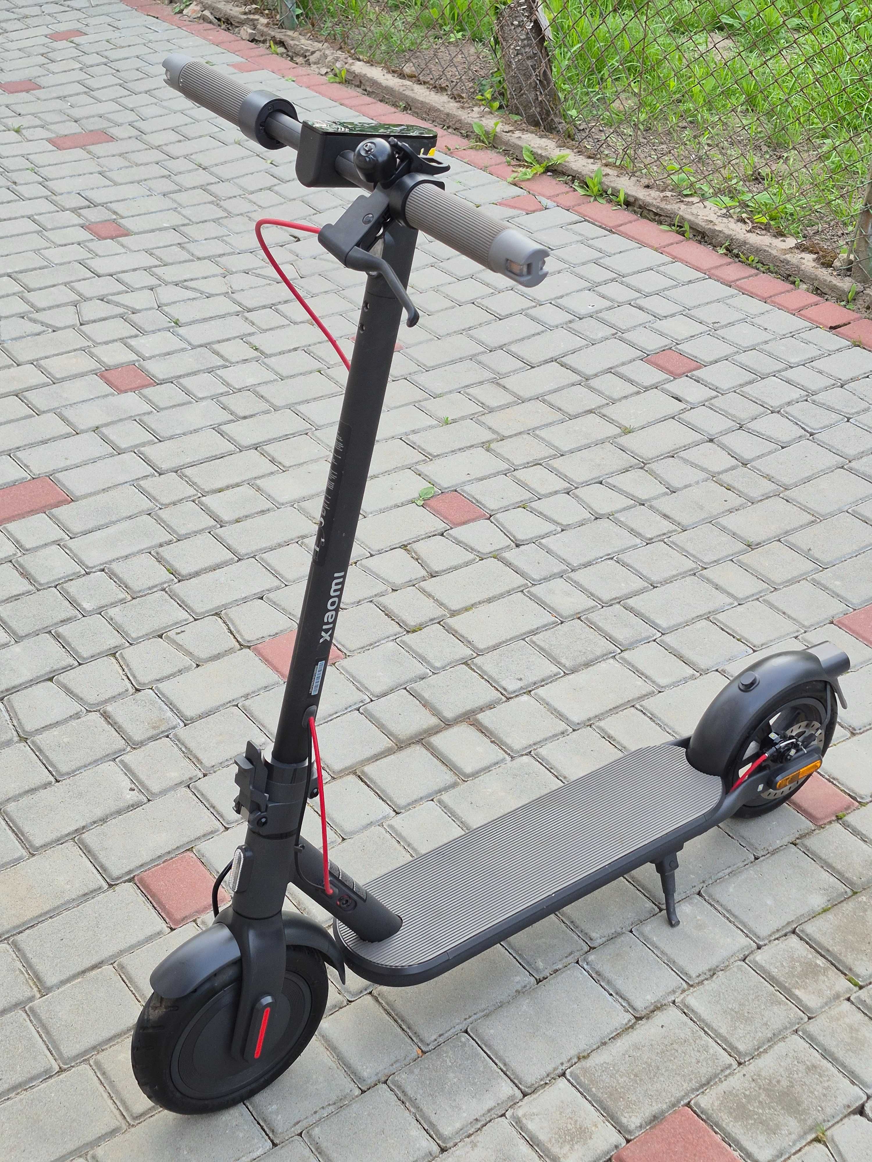електросамокат Xiaomi 4