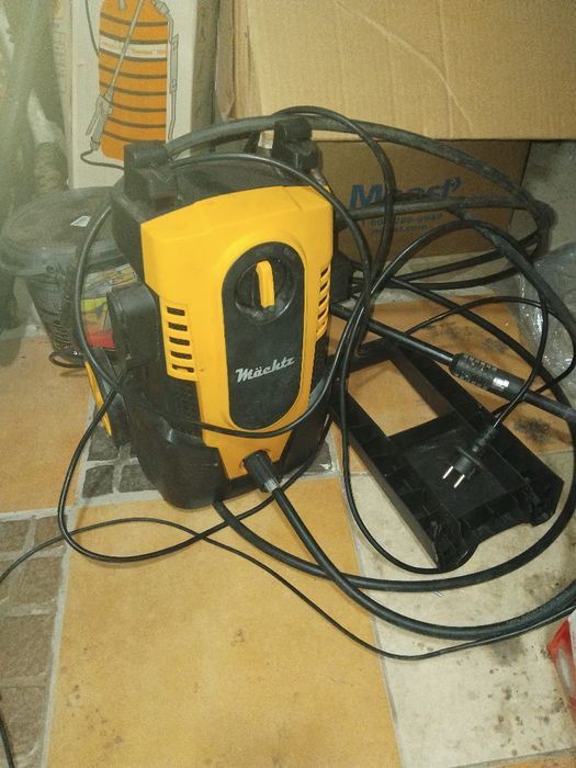 Мийка високого тиску.