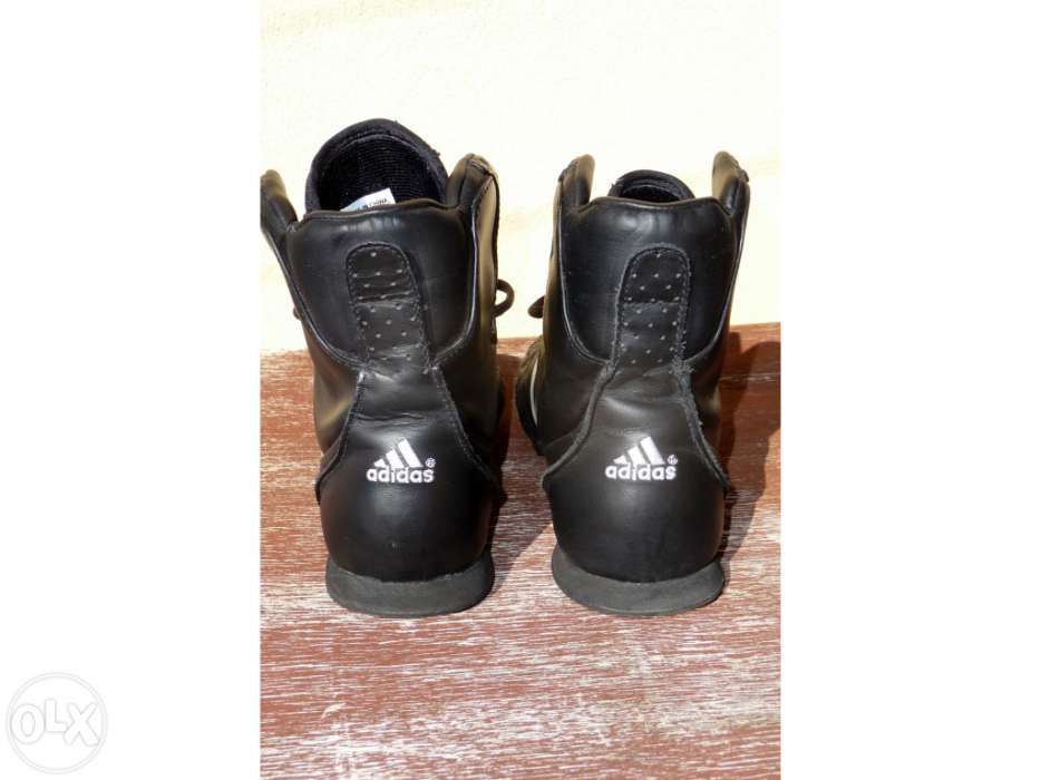 Botas Adidas Pretas