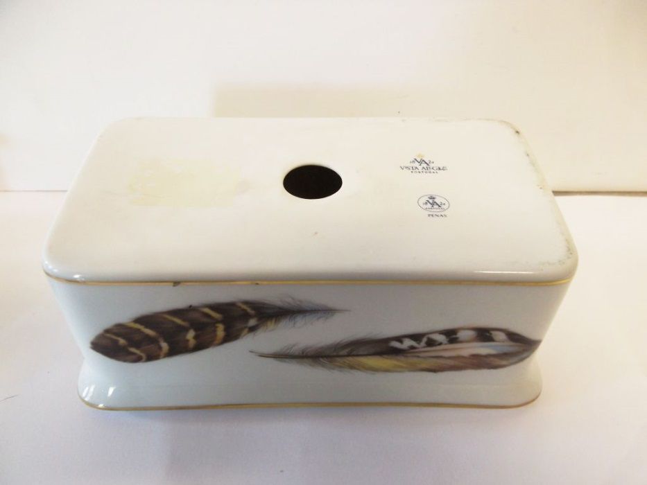 lindo tinteiro em porcelana VISTA ALEGRE com decoração penas