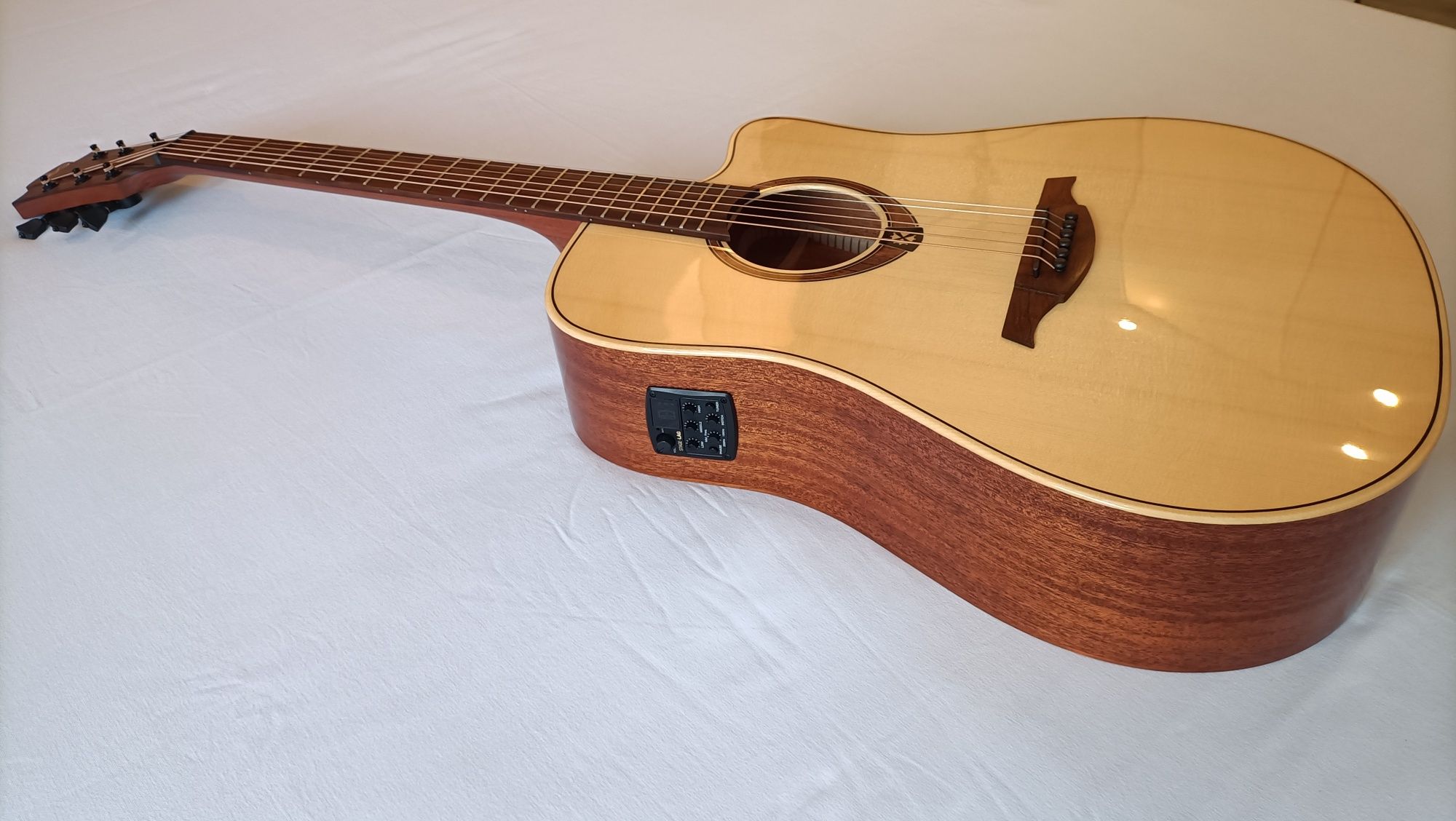 Guitarra Electroacustica Lag T88DCE Abeto Maciça. NOVA! A ESTREAR!!