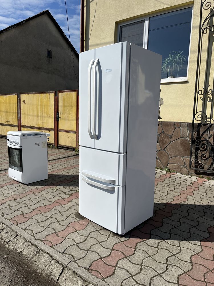 Холодильник Hotpoint ARISTON ModE4D AA W C в ідеальному стані