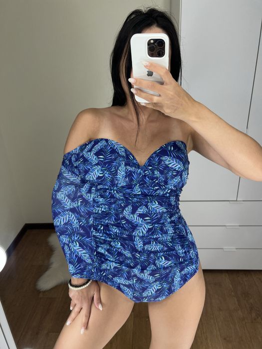 Яскравий суцільний купальник спільний злитний