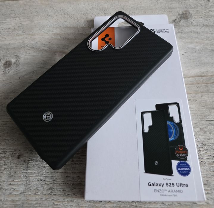 etui Spigen ENZO ARAMID do Samsung Galaxy S25 Ultra jak NOWE okazja !