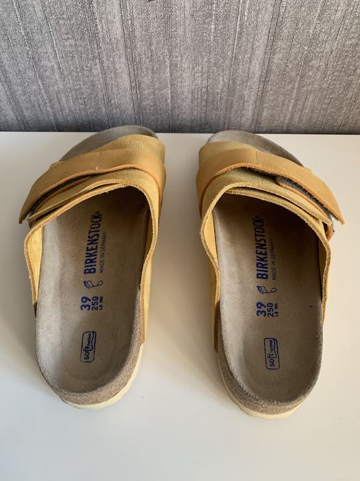 Birkenstock Женские шлепки жовтого цвета Розмер  39
