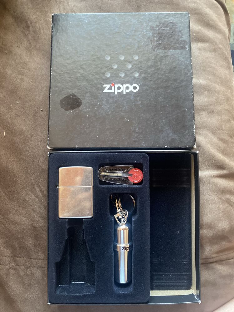 Isqueiro Zippo Prata