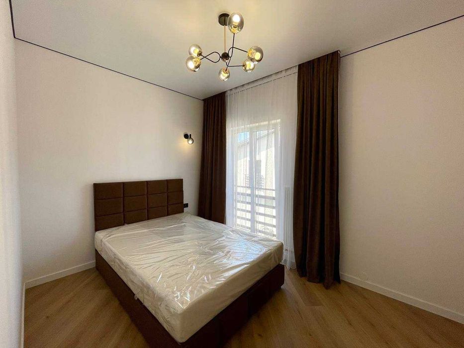 Продаж котеджу з новим сучасним ремонтом в Брюховичах.