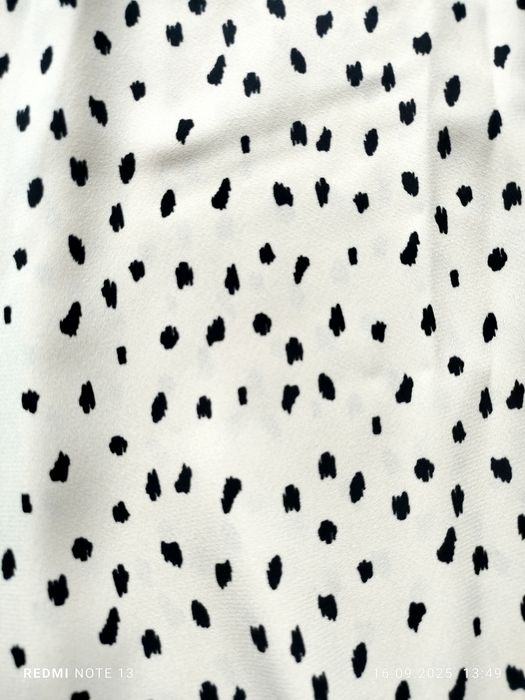 Przepiękna pudroworóżowa sukienka plamki groszki koszulowa z kołnierze