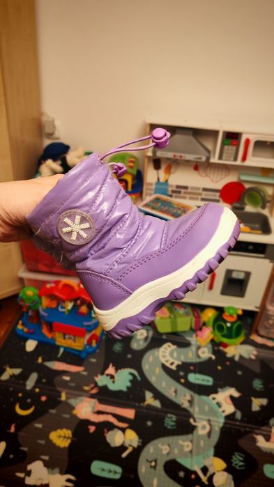 Buty zimowe dla dziewczynki r. 20