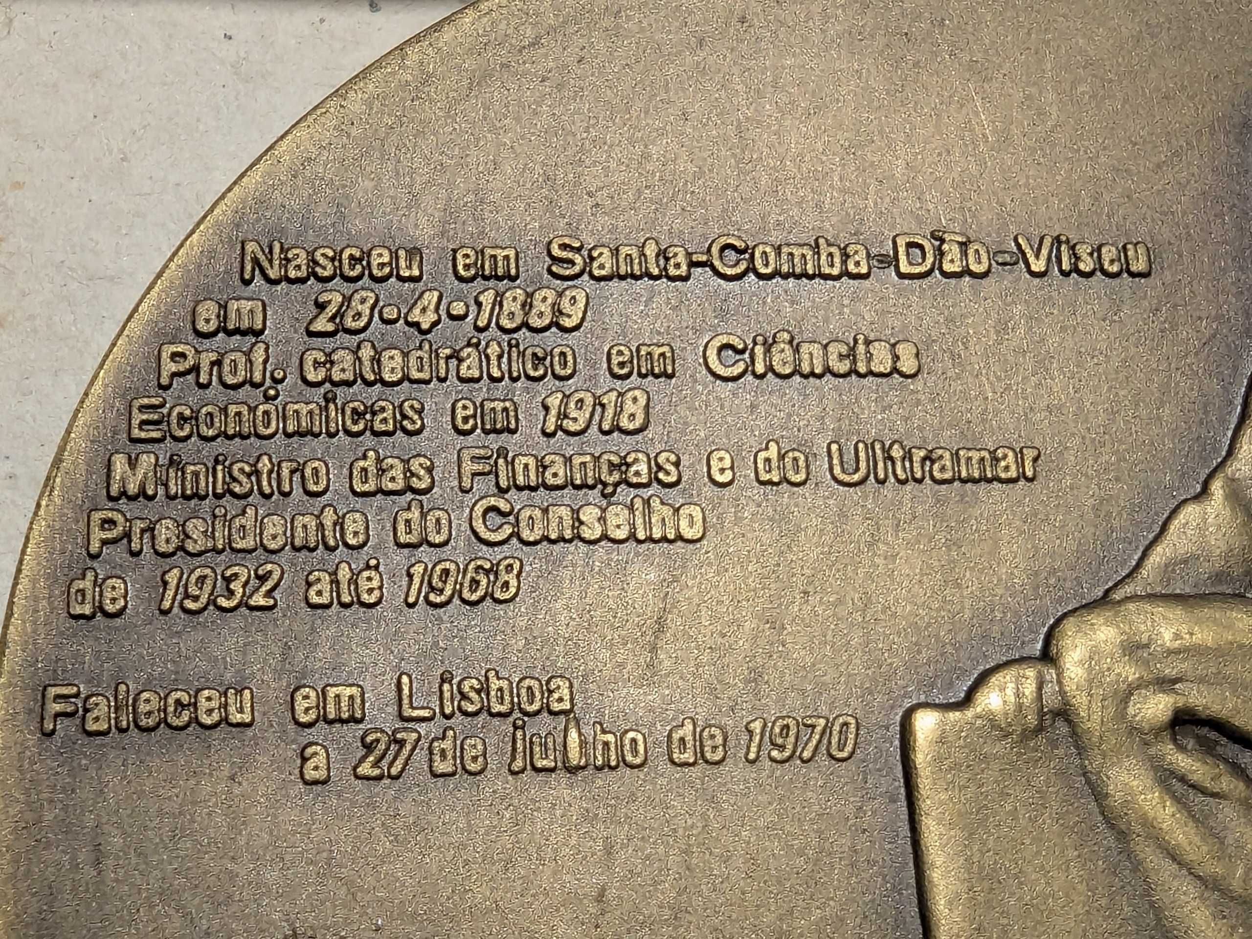 MEdalha de Oliveira Salazar - por Armando Viseu