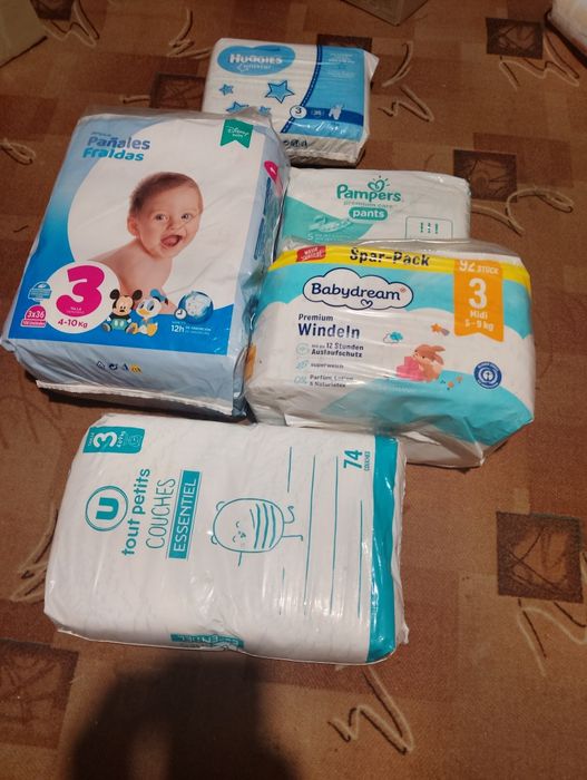 Продаю памперсы размеры 3