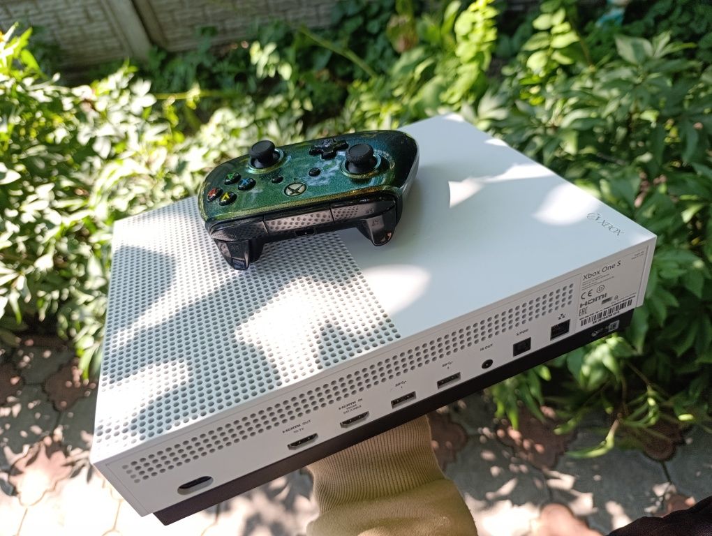 Xbox one s 1000 gb