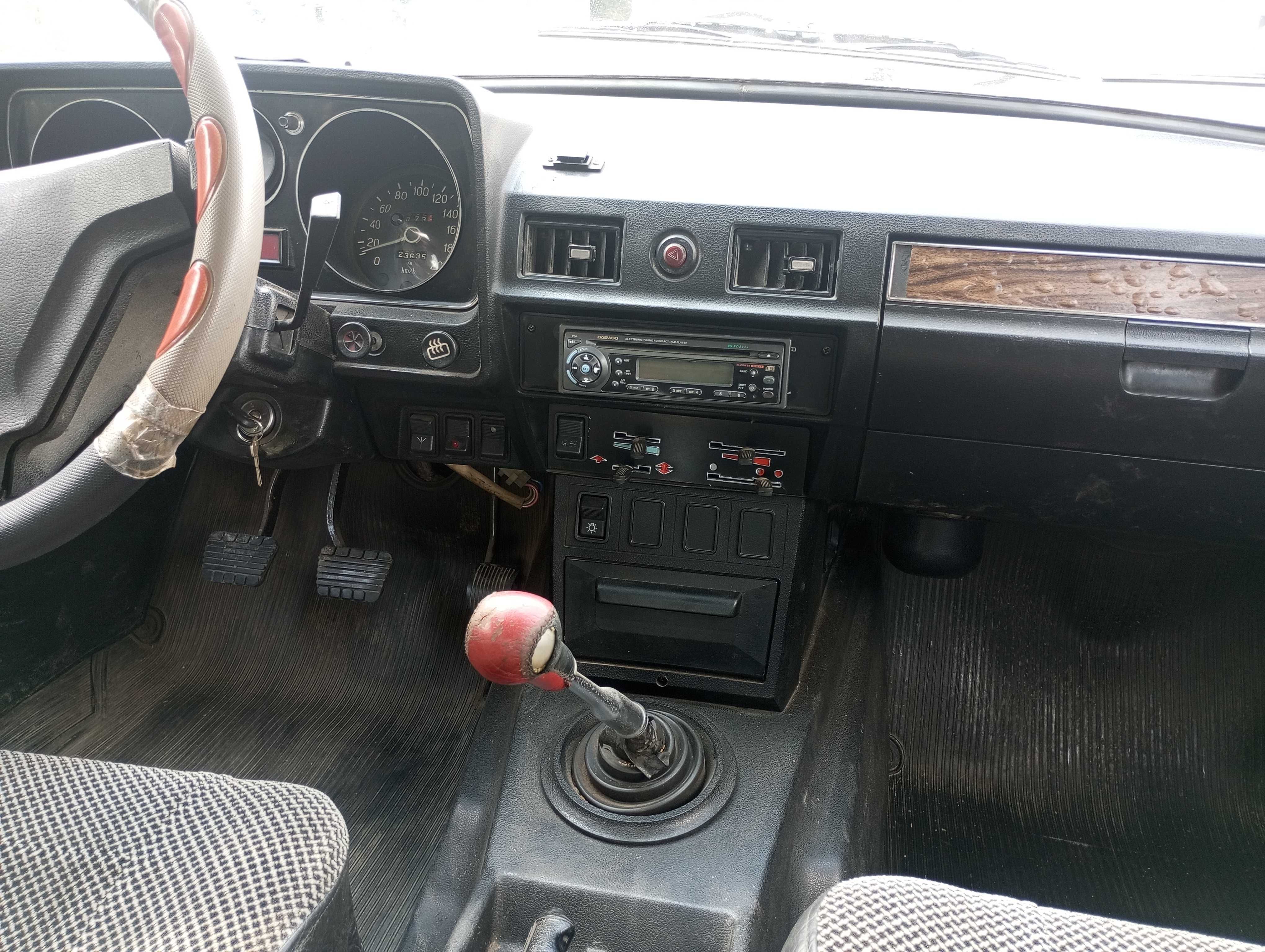 Продам Волга   2410