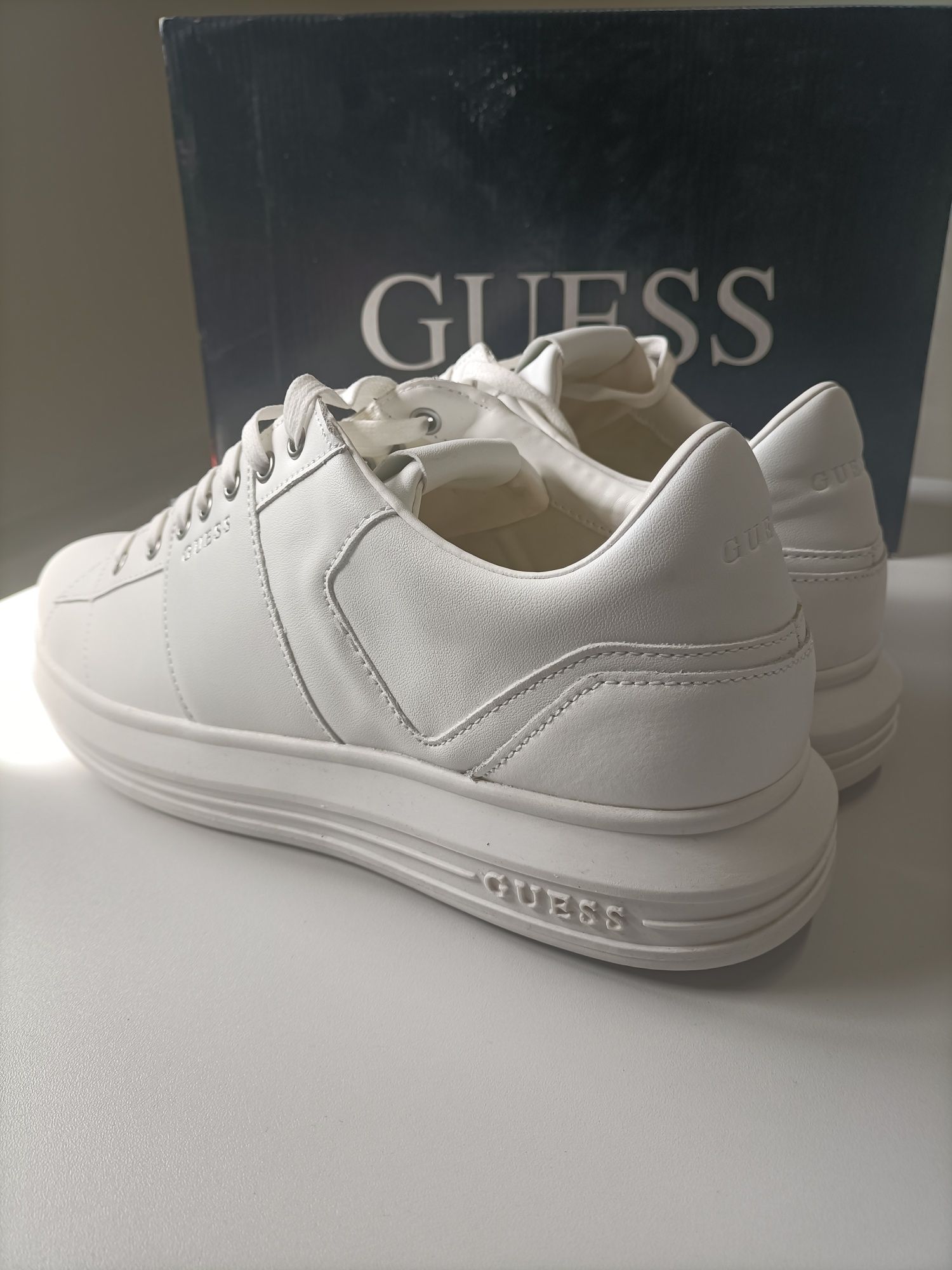 Adidasy Guess 43