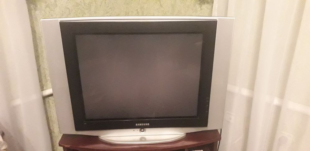 Телевізор в хорошому стані