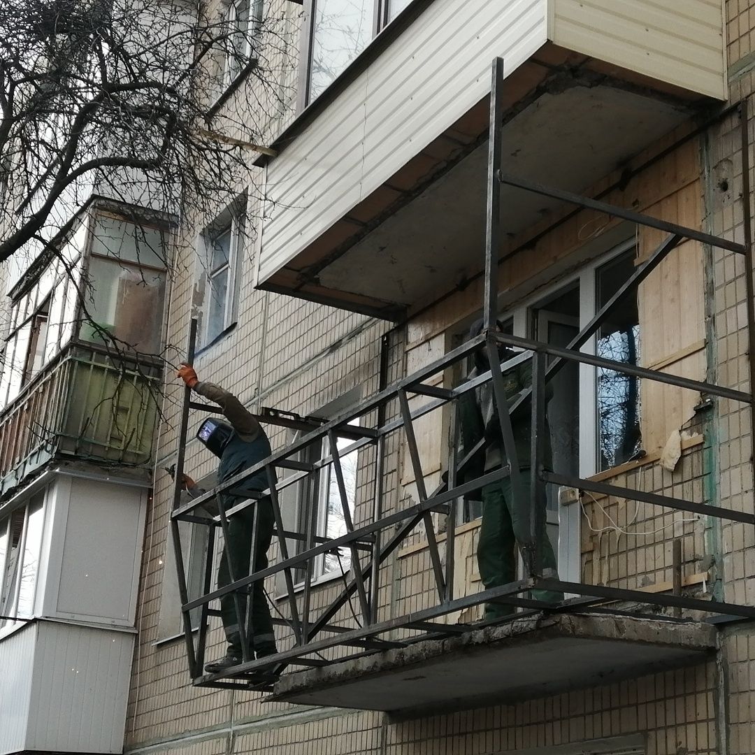 Обшивка утепление балконов расширить увеличить остеклить балкон Харько