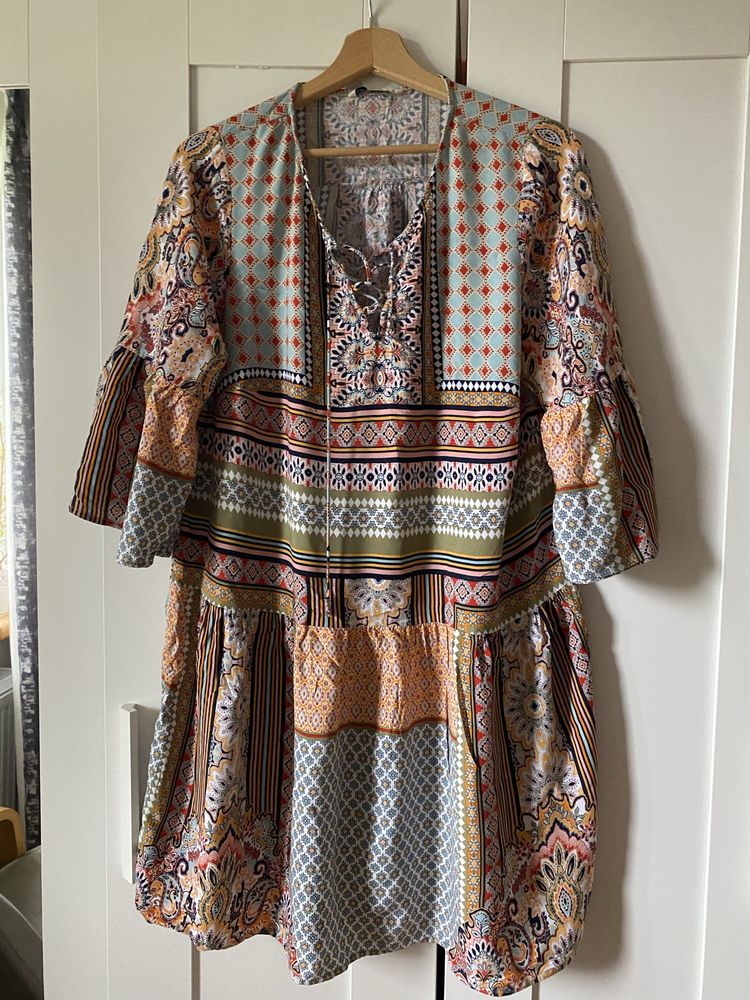 Krótka kolorowa etniczna boho sukienka tunikowa TU 42