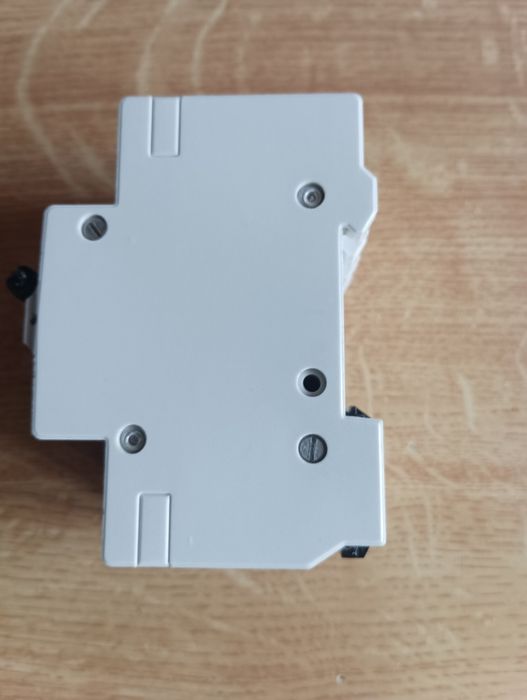 Rozłącznik Fael 100A wyłącznik bezpiecznik