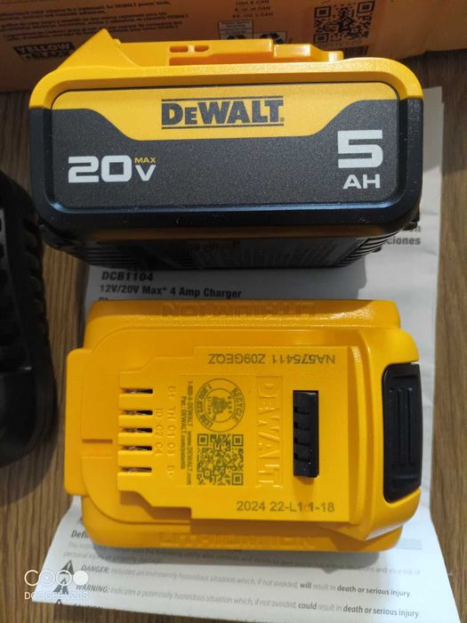 DeWalt DCB205, DCB205-2 20V Max Li-ion Battery