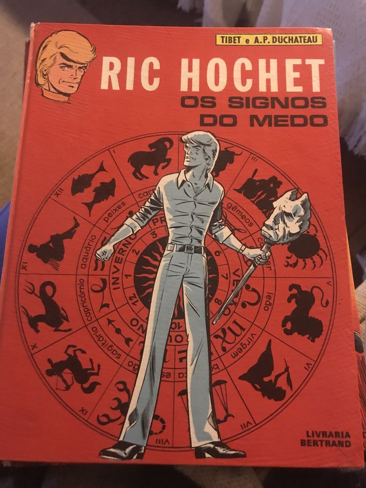 Livro do Tim Tim e três de Ric Hochet