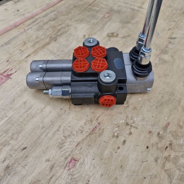 Гідророзподільник 2Р40 з плаваючим положенням