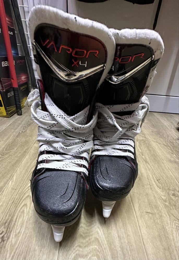 Ковзани BAUER X4