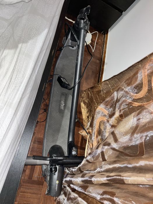 Troco trotinete sem carregador por um comando de ps5