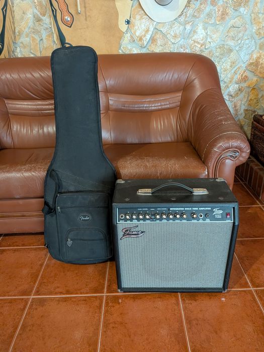 Guitarra Eléctrica Fender Stratocaster Made In USA + Amplicador FAME