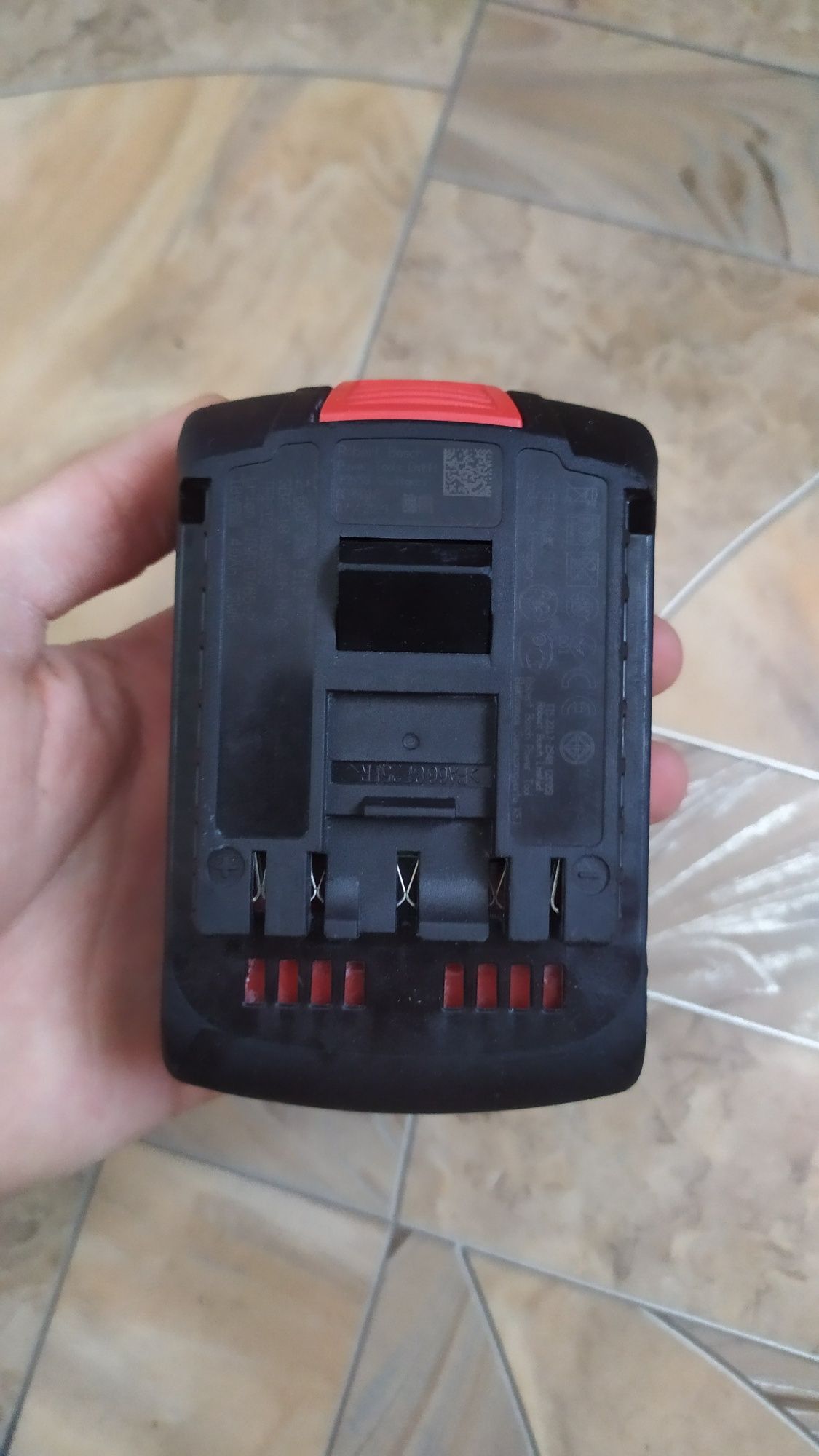Батарея акумулятор bosch 18v 4,0 Ah.