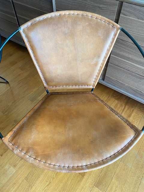 Cadeirão em pele da AREA