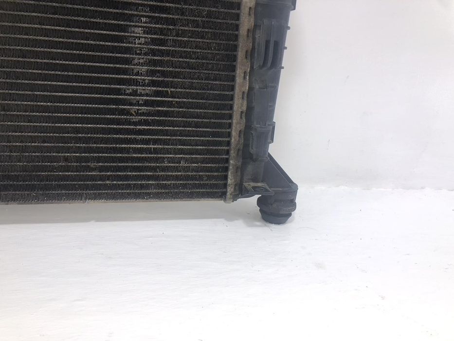 Радіатор VOLVO V50 P12 2010-2012 (3M5H8005TL) 30741094