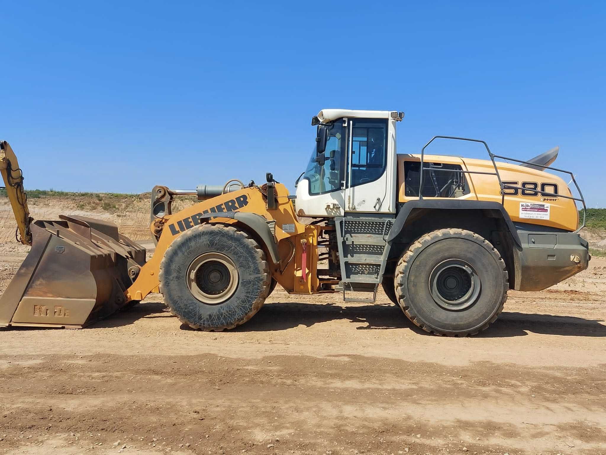 Ładowarka kołowa Liebherr L580, 31t, 2016 rok, 230 kW