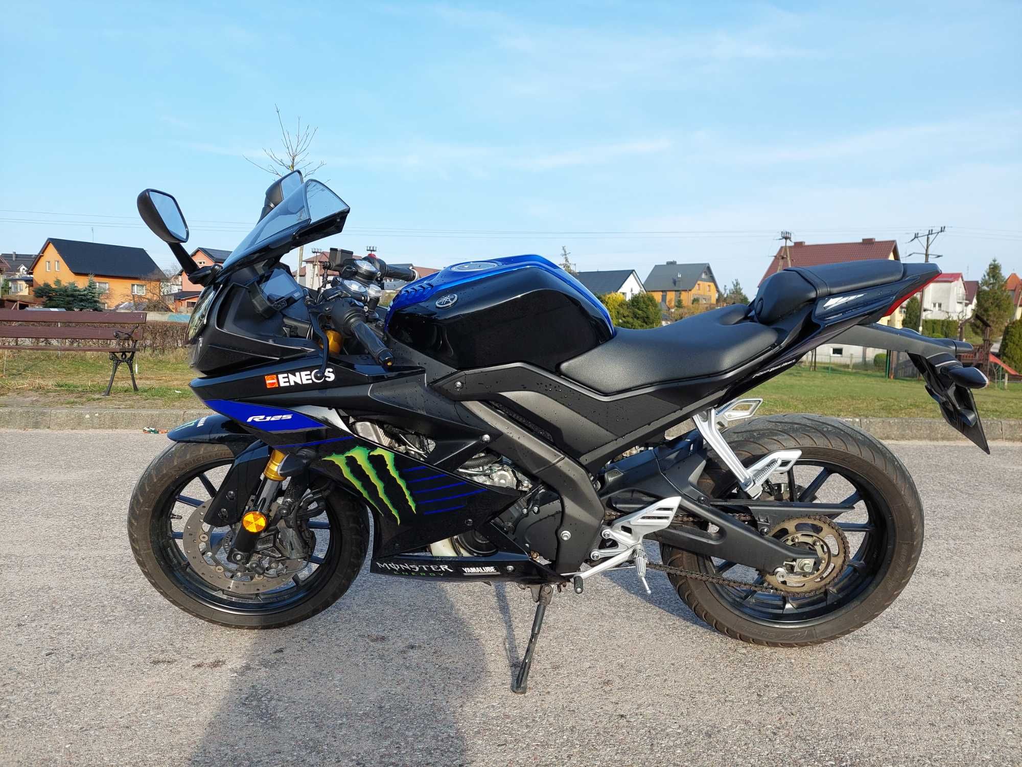 Yamaha yzf r125 monster