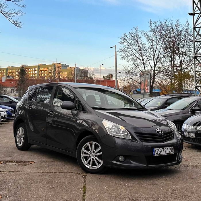 Toyota Verso|2.0 D-4D 125KM|Manual 6b|7 osobowe|Panorama|Salon PL|2011