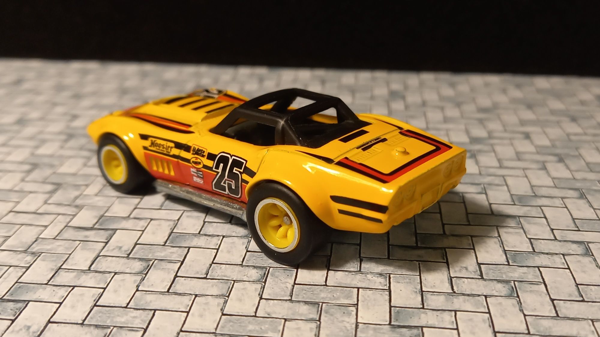 Hot Wheels Corvette Raceer real riders.
